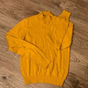 Simple yellowish orange turtleneck!!